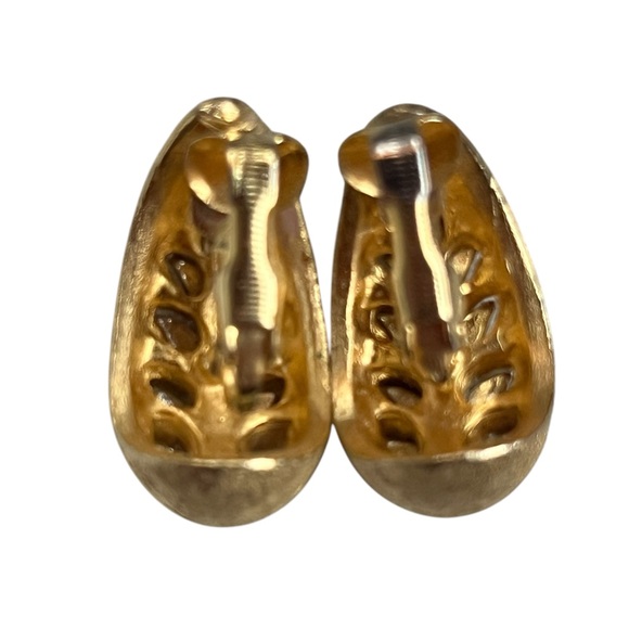 Rhinestone Tear Drop Clip On Earrings - Picture 2 of 2